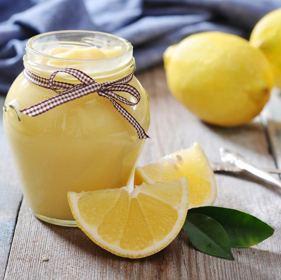 Лимонное масло рецепт. Лимонный курд. Десерт с лимонным курдом. Лимонный крем курд. Лимонный курд Рамзи.
