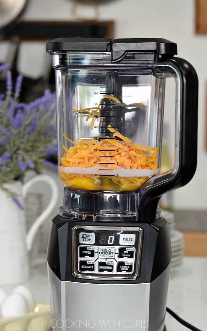 Blend the eggs, milk, and cheese together in a blender © COOKING WITH CURLS