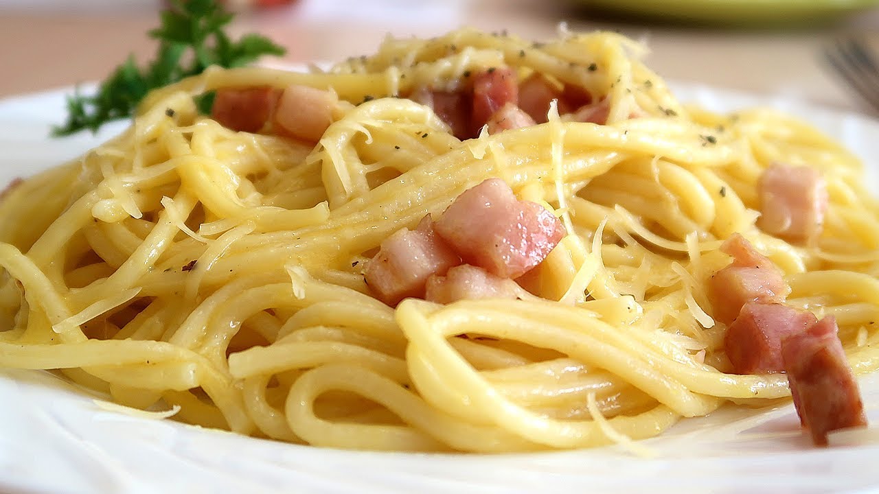Рецепт карбонары со спагетти. Карбонара. Паста карбонара. Спагетти для пасты карбонара. Спагетти карбонара с беконом.