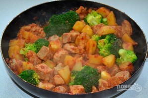Картофель с мясом и брокколи - фото шаг 11