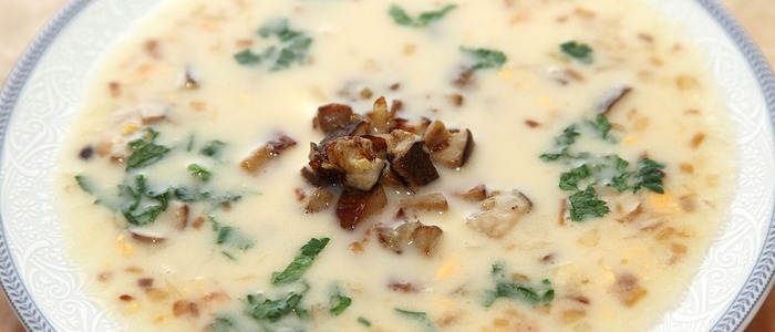крем-суп из белых грибов.