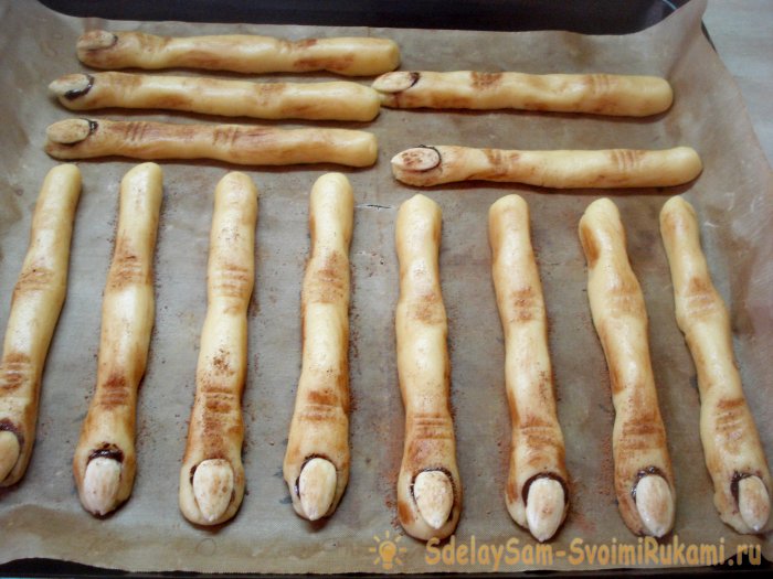 Пальцы ведьмы готовим печенье на Хэллоуин