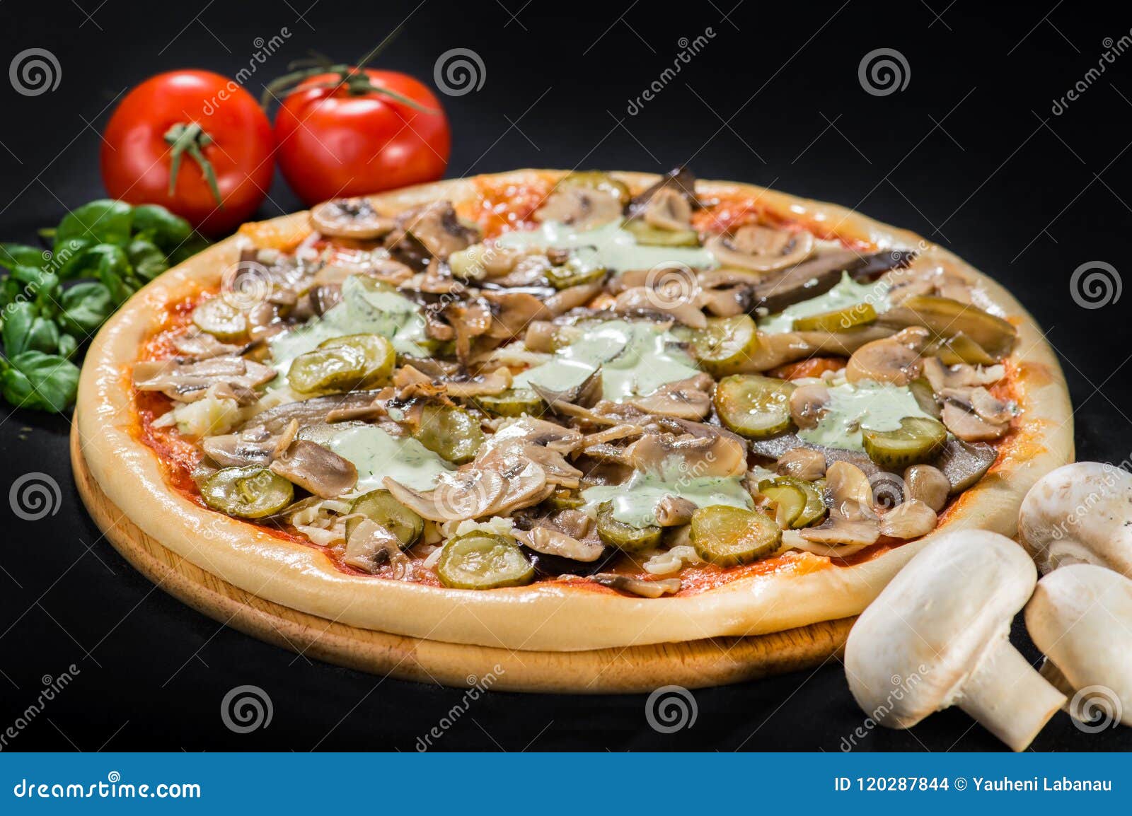 рецепт домашней пиццы с колбасой сыром помидором и шампиньонами фото 87
