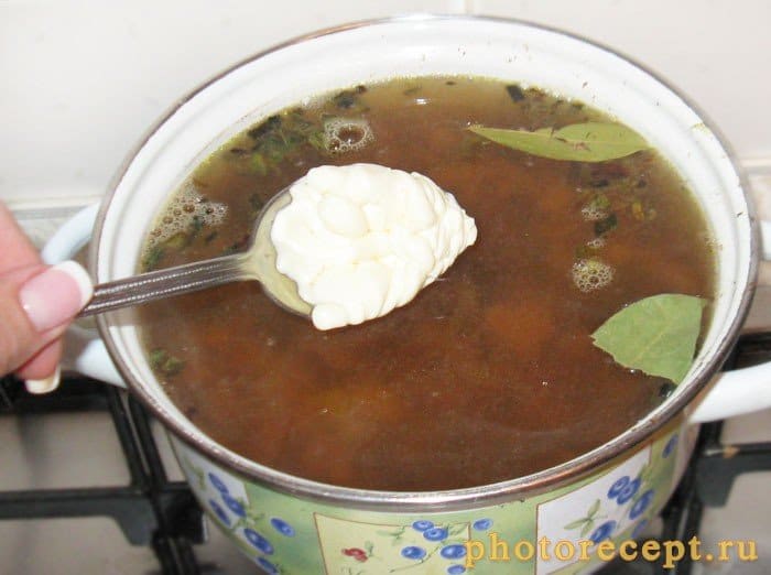 Фото рецепта - Летний  суп из лисичек с плавленым сыром - шаг 6