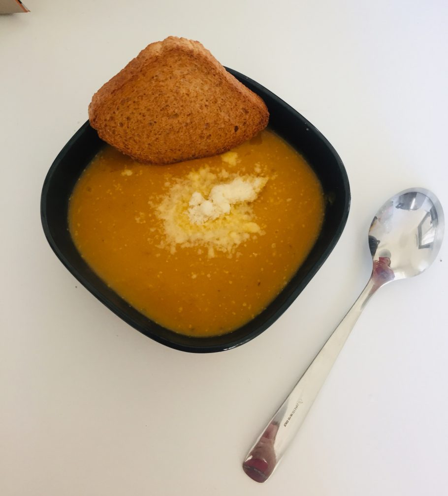 Фото рецепта - Морковно-тыквенный суп-пюре с карри - шаг 7